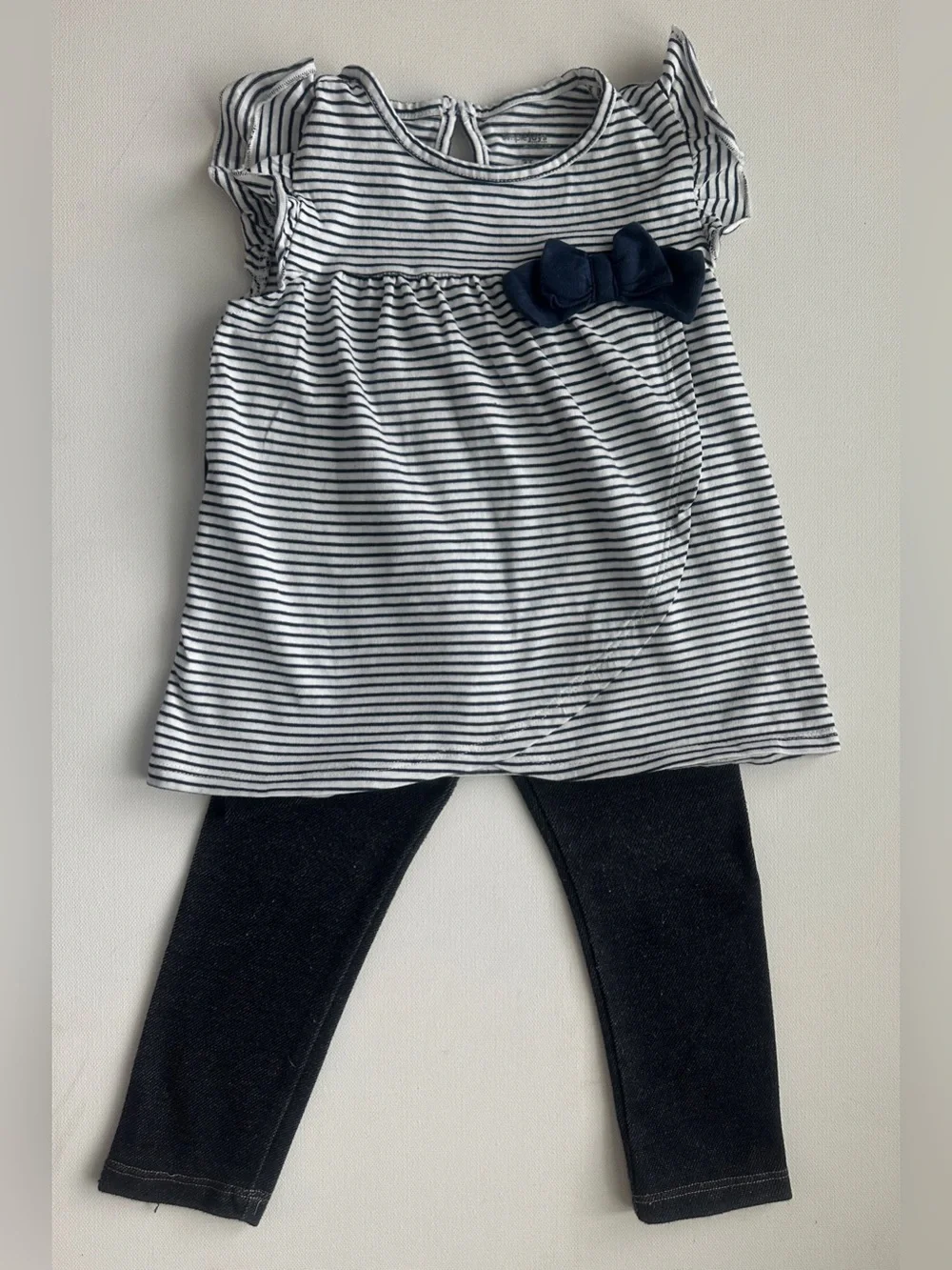Simple Joys girl’s dress with Navy Bow Accent and Cat & Jack pants. Size 3T.